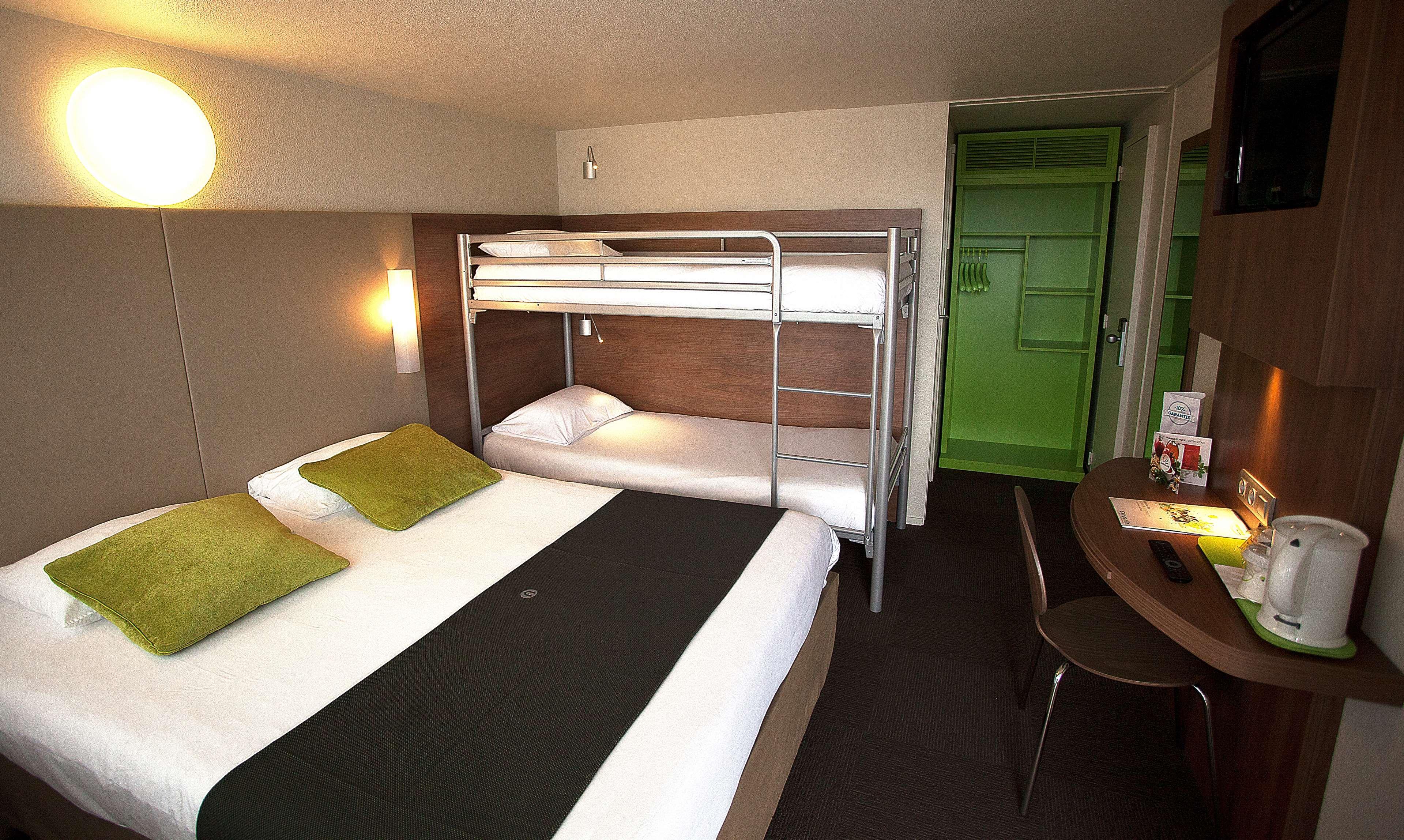 Campanile Pontarlier Hotel Exterior photo